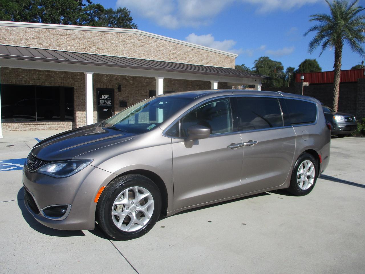 2018 Chrysler Pacifica Touring Plus FWD