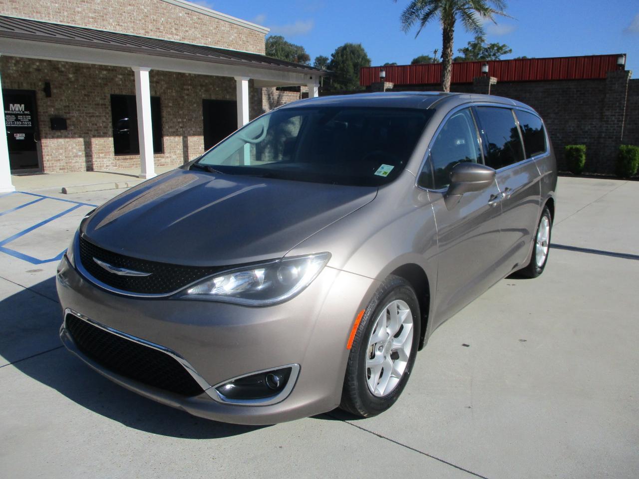 Chrysler Pacifica Touring Plus FWD 2018
