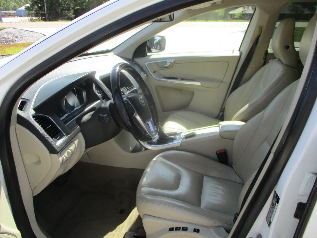 Volvo XC60 FWD 4dr T5 Drive-E Premier 2015