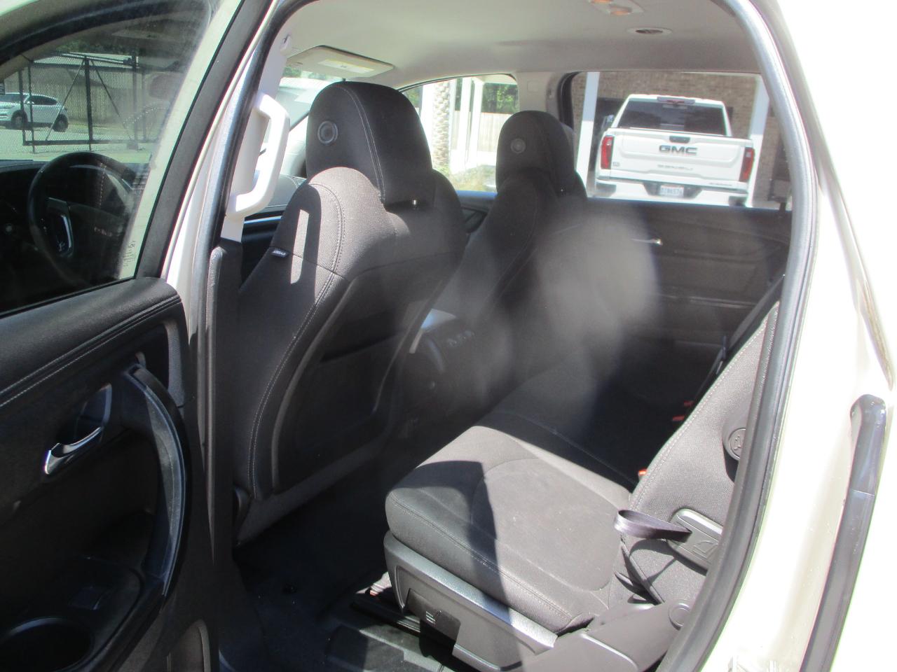 GMC Acadia FWD 4dr SLE w/SLE-1 2015