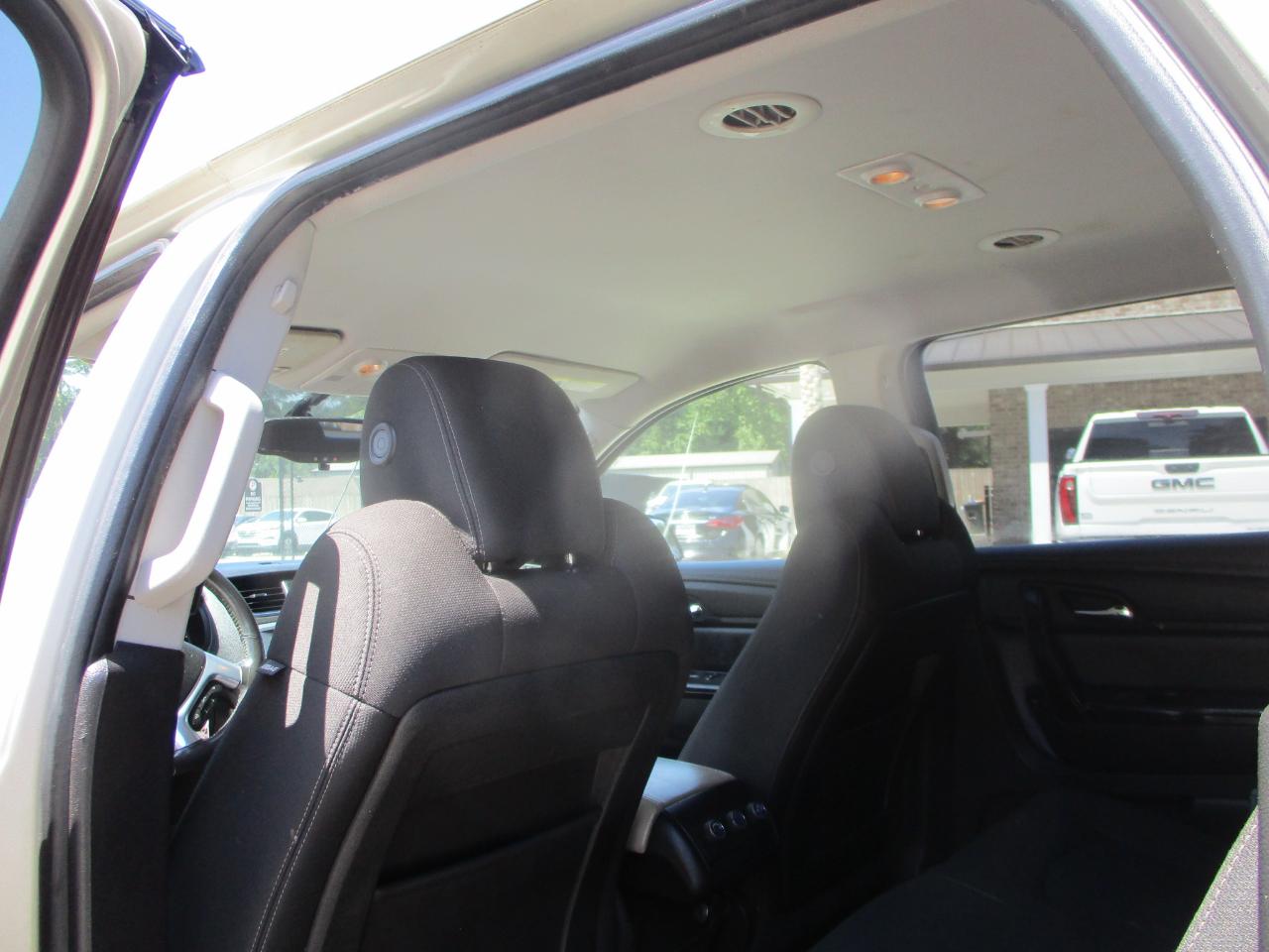 GMC Acadia FWD 4dr SLE w/SLE-1 2015