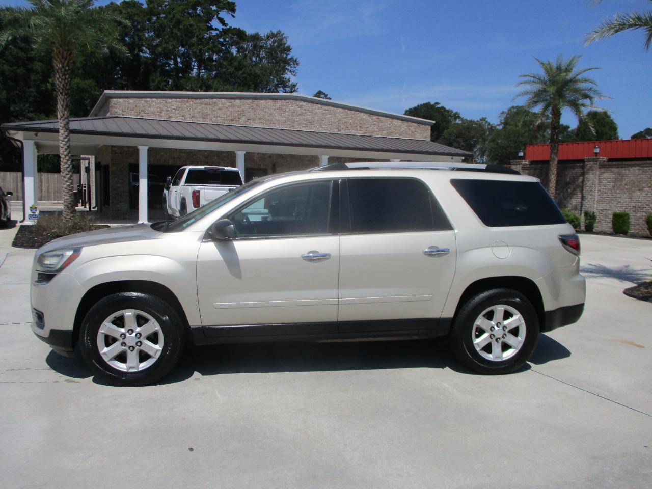 GMC Acadia FWD 4dr SLE w/SLE-1 2015