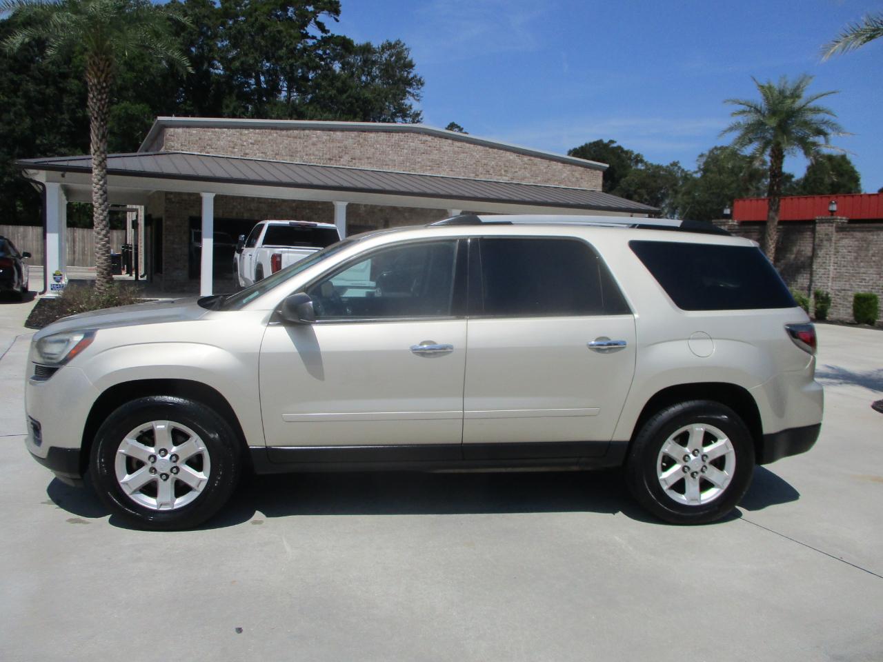 GMC Acadia FWD 4dr SLE w/SLE-1 2015