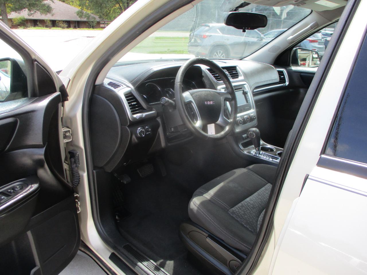 GMC Acadia FWD 4dr SLE1 2014