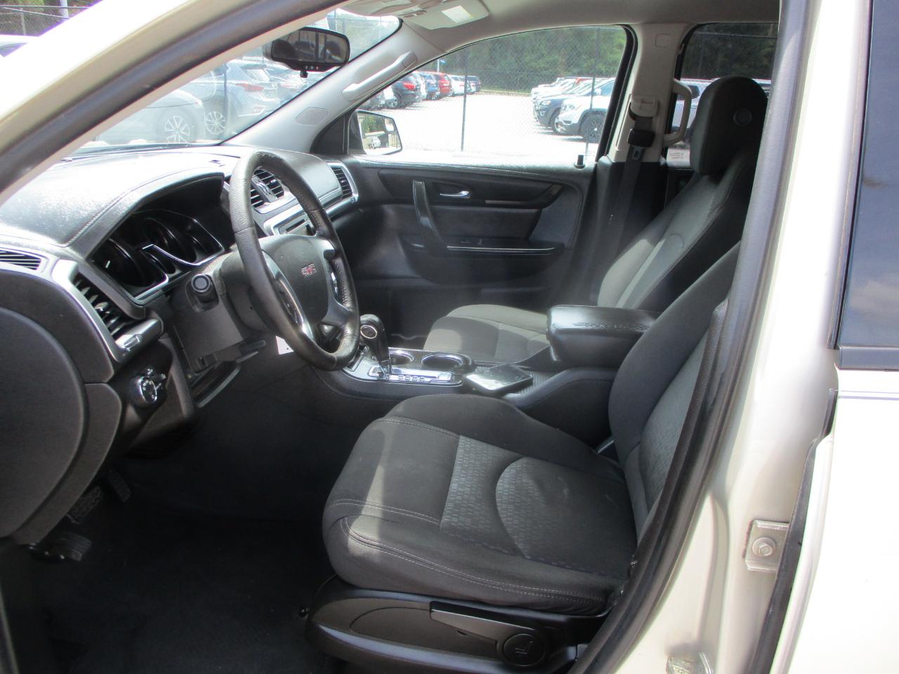 GMC Acadia FWD 4dr SLE1 2014