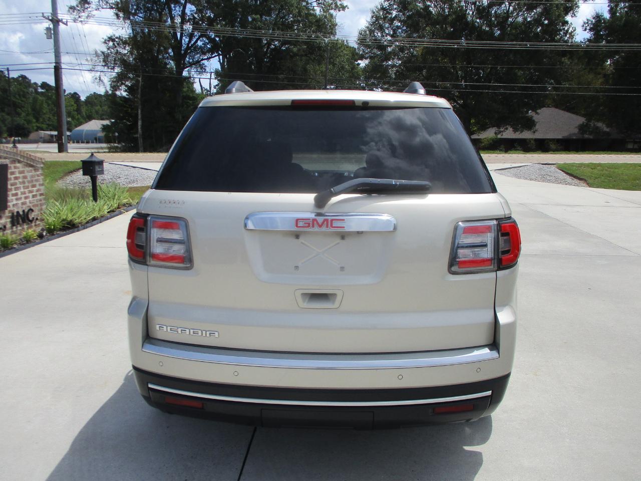 GMC Acadia FWD 4dr SLE1 2014