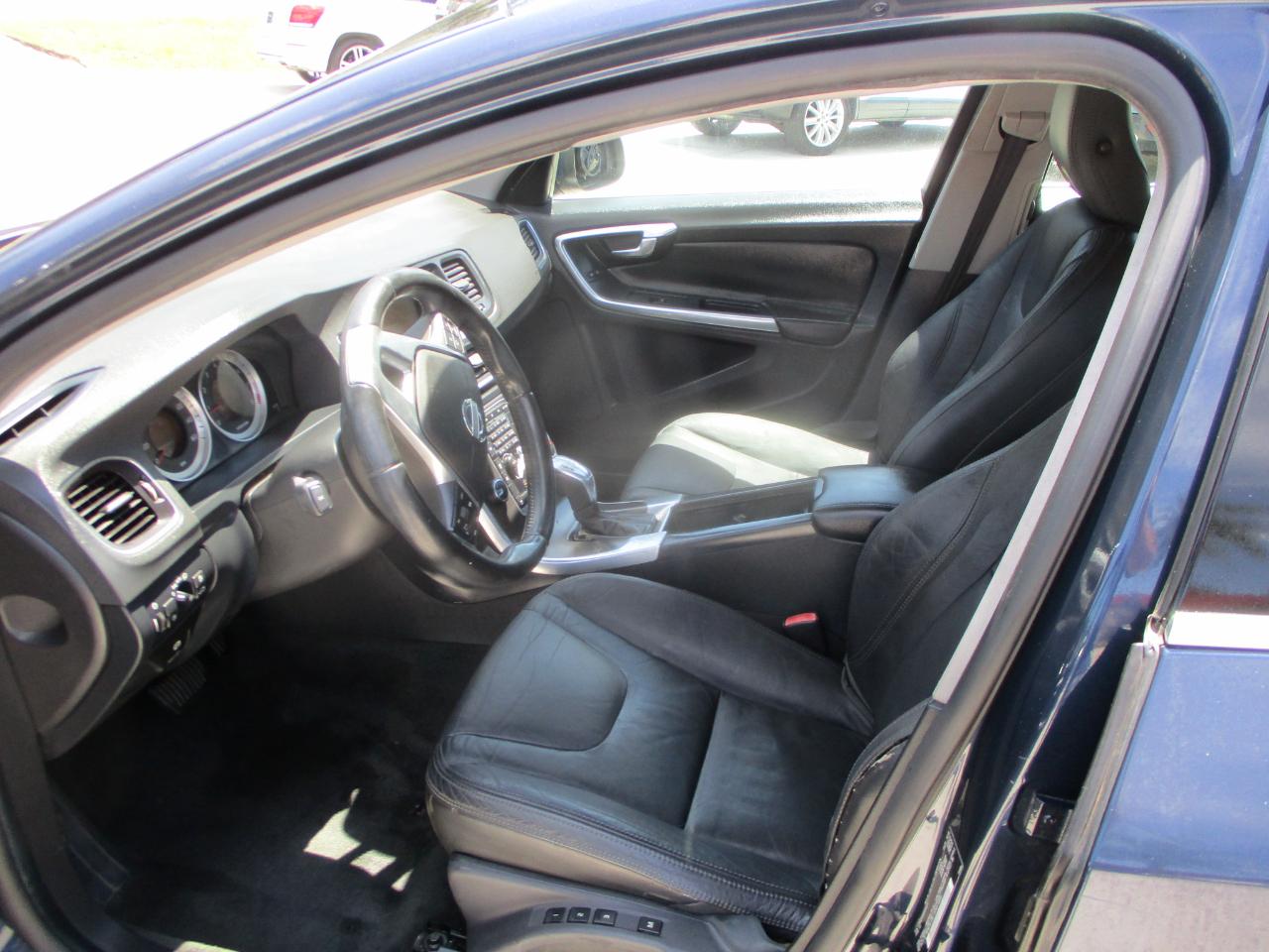 Volvo S60 4dr Sdn T5 FWD 2013
