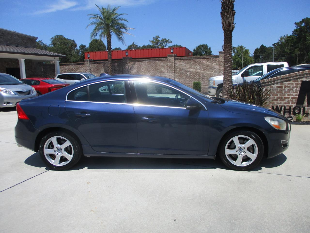 Volvo S60 4dr Sdn T5 FWD 2013