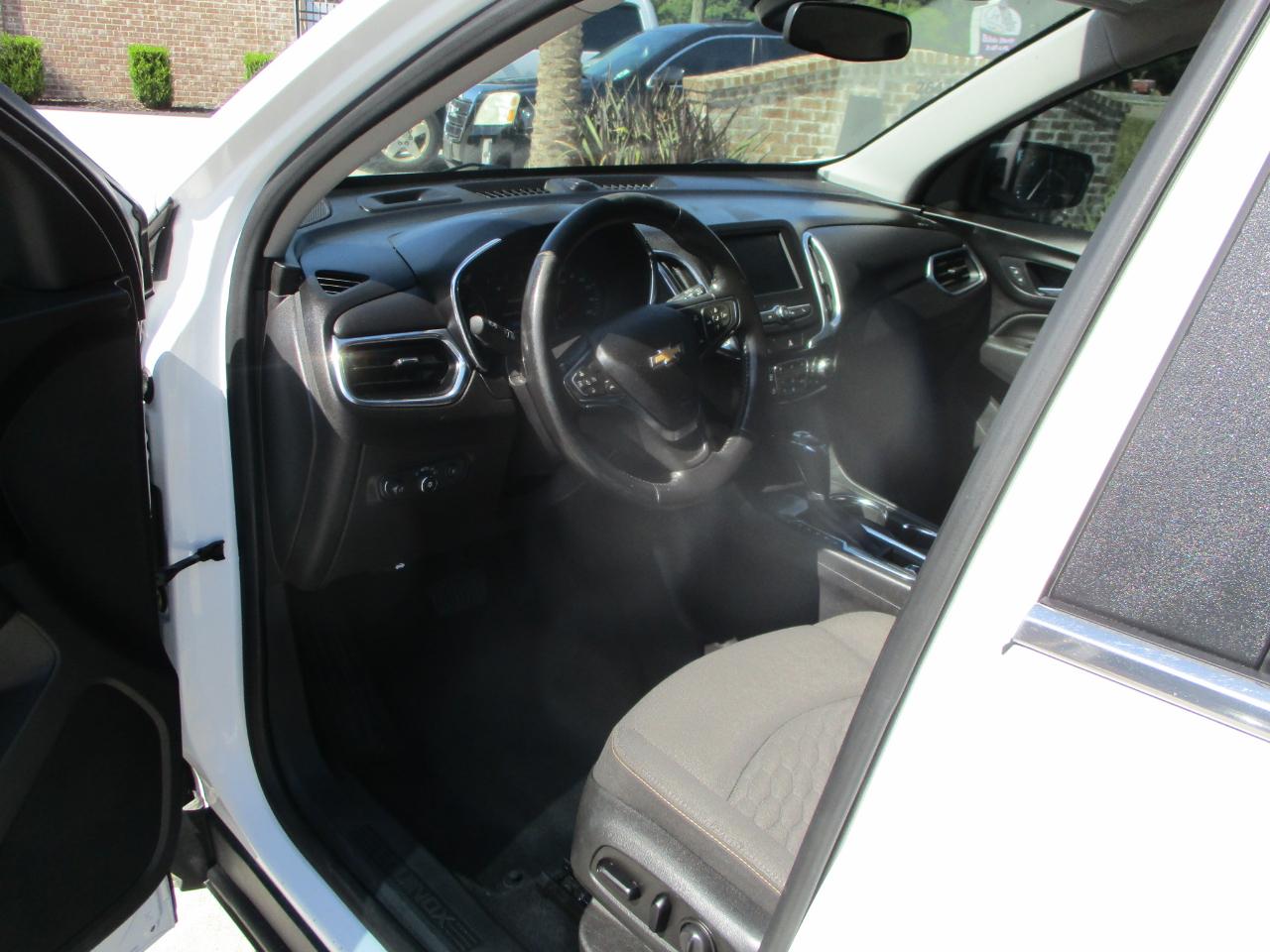 Chevrolet Equinox FWD 4dr LT w/1LT 2021