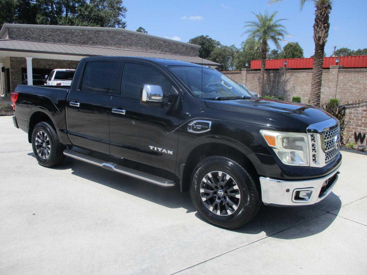 Nissan Titan 4x4 Crew Cab SL 2017