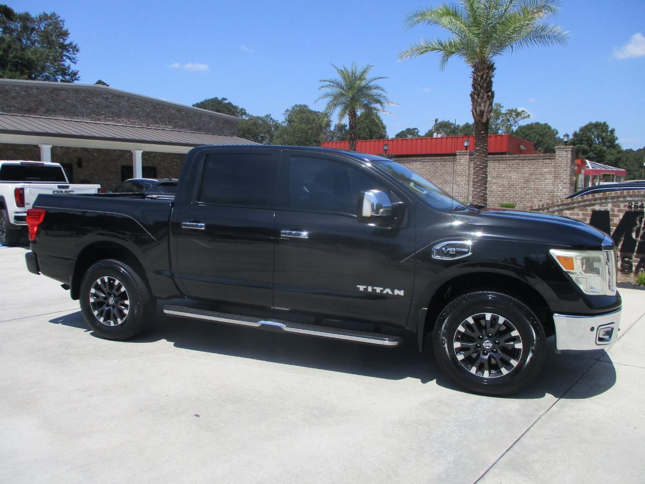Nissan Titan 4x4 Crew Cab SL 2017