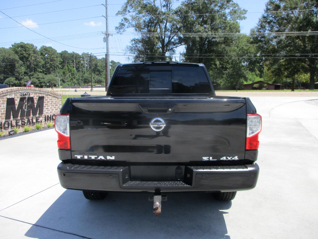 Nissan Titan 4x4 Crew Cab SL 2017