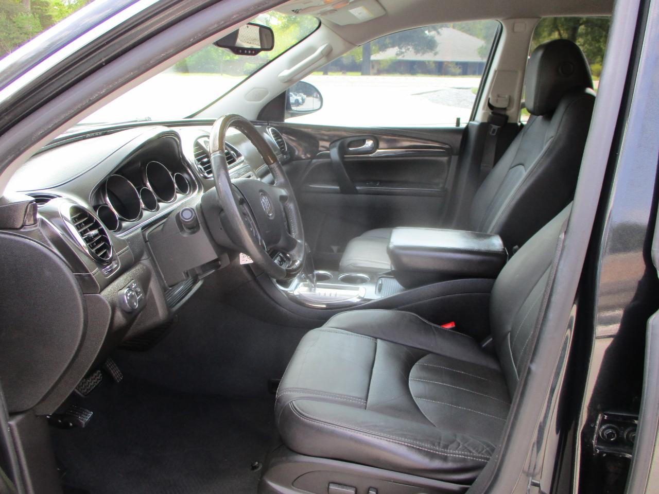 Buick Enclave FWD 4dr Leather 2015