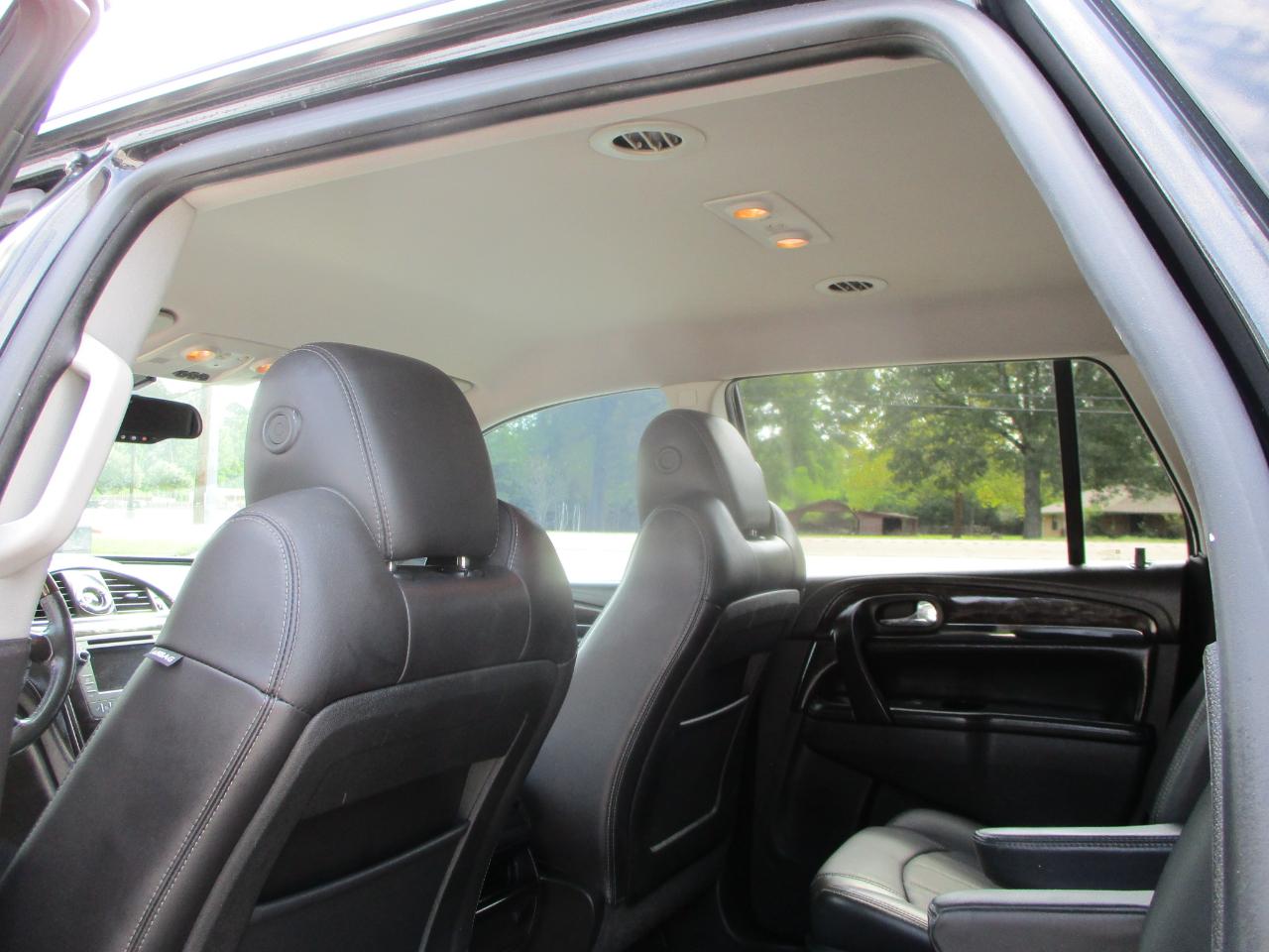 Buick Enclave FWD 4dr Leather 2015