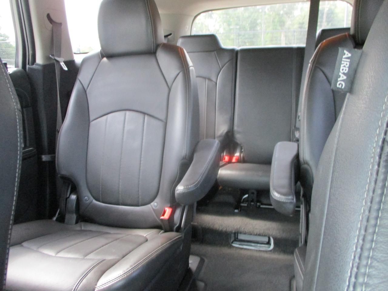 Buick Enclave FWD 4dr Leather 2015