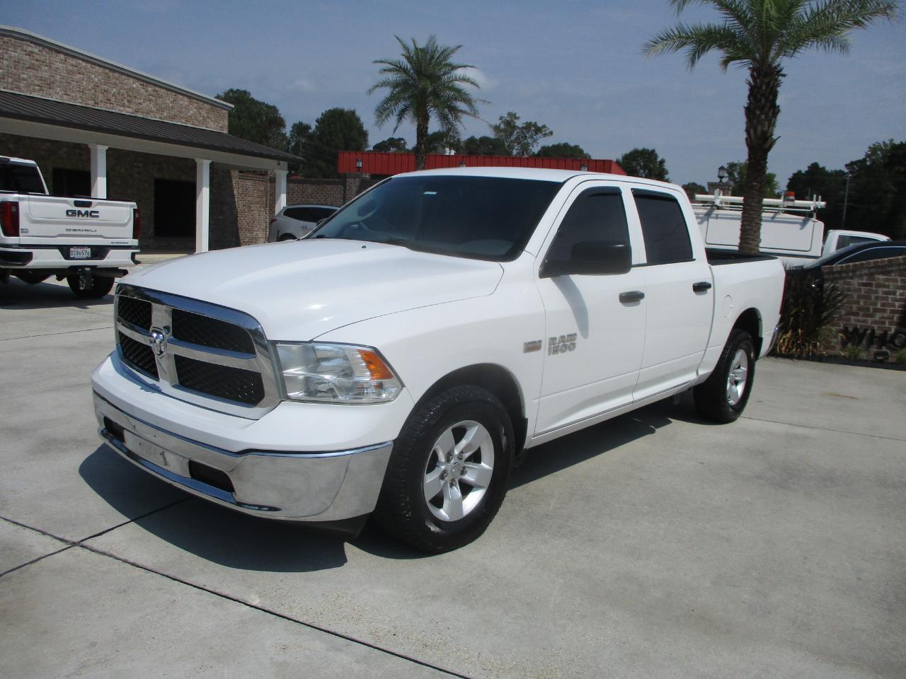 RAM 1500 Classic Tradesman 4x2 Crew Cab 5'7" Box 2019