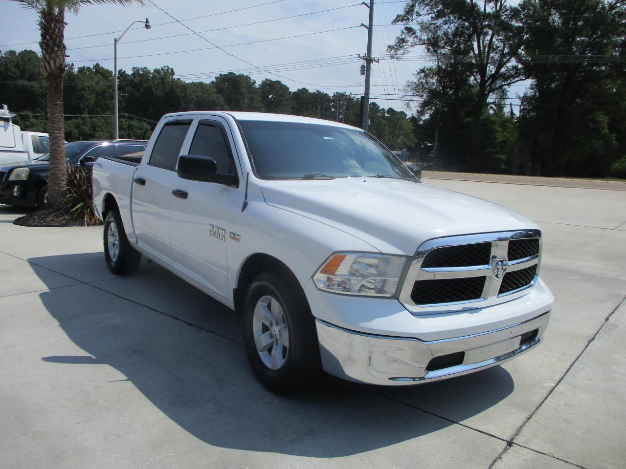RAM 1500 Classic Tradesman 4x2 Crew Cab 5'7" Box 2019