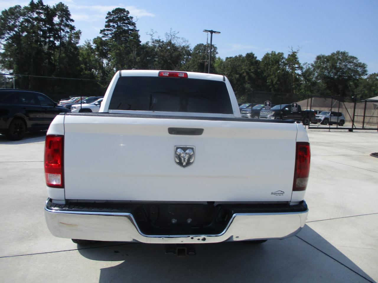 RAM 1500 Classic Tradesman 4x2 Crew Cab 5'7" Box 2019