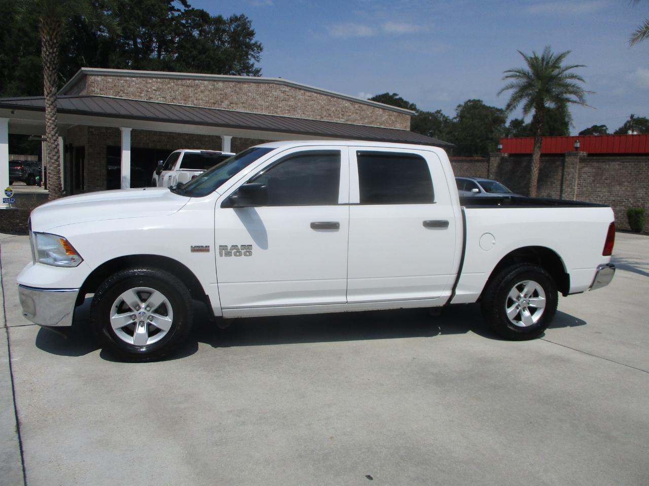 RAM 1500 Classic Tradesman 4x2 Crew Cab 5'7" Box 2019