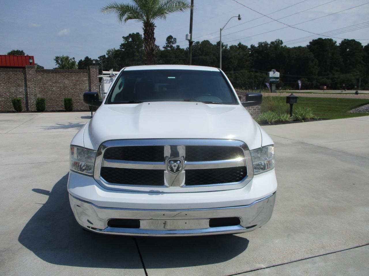 RAM 1500 Classic Tradesman 4x2 Crew Cab 5'7" Box 2019