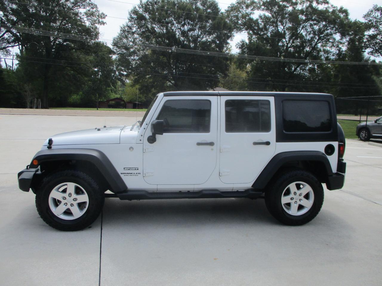 Jeep Wrangler Unlimited 4WD 4dr Sport 2015