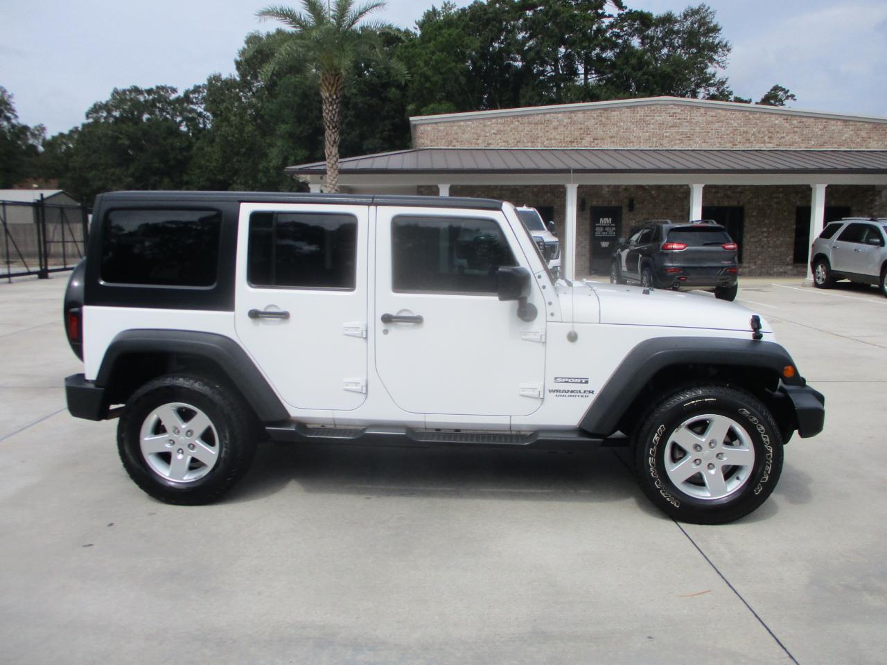Jeep Wrangler Unlimited 4WD 4dr Sport 2015