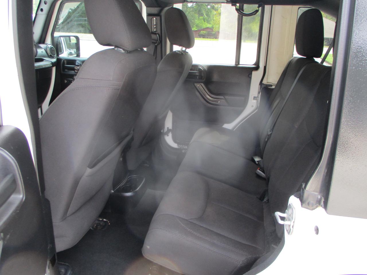 Jeep Wrangler Unlimited 4WD 4dr Sport 2015