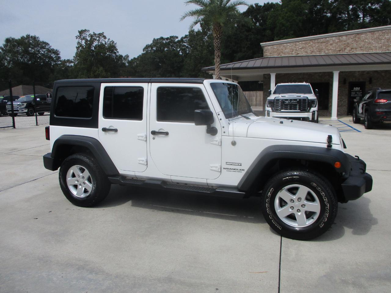 Jeep Wrangler Unlimited 4WD 4dr Sport 2015