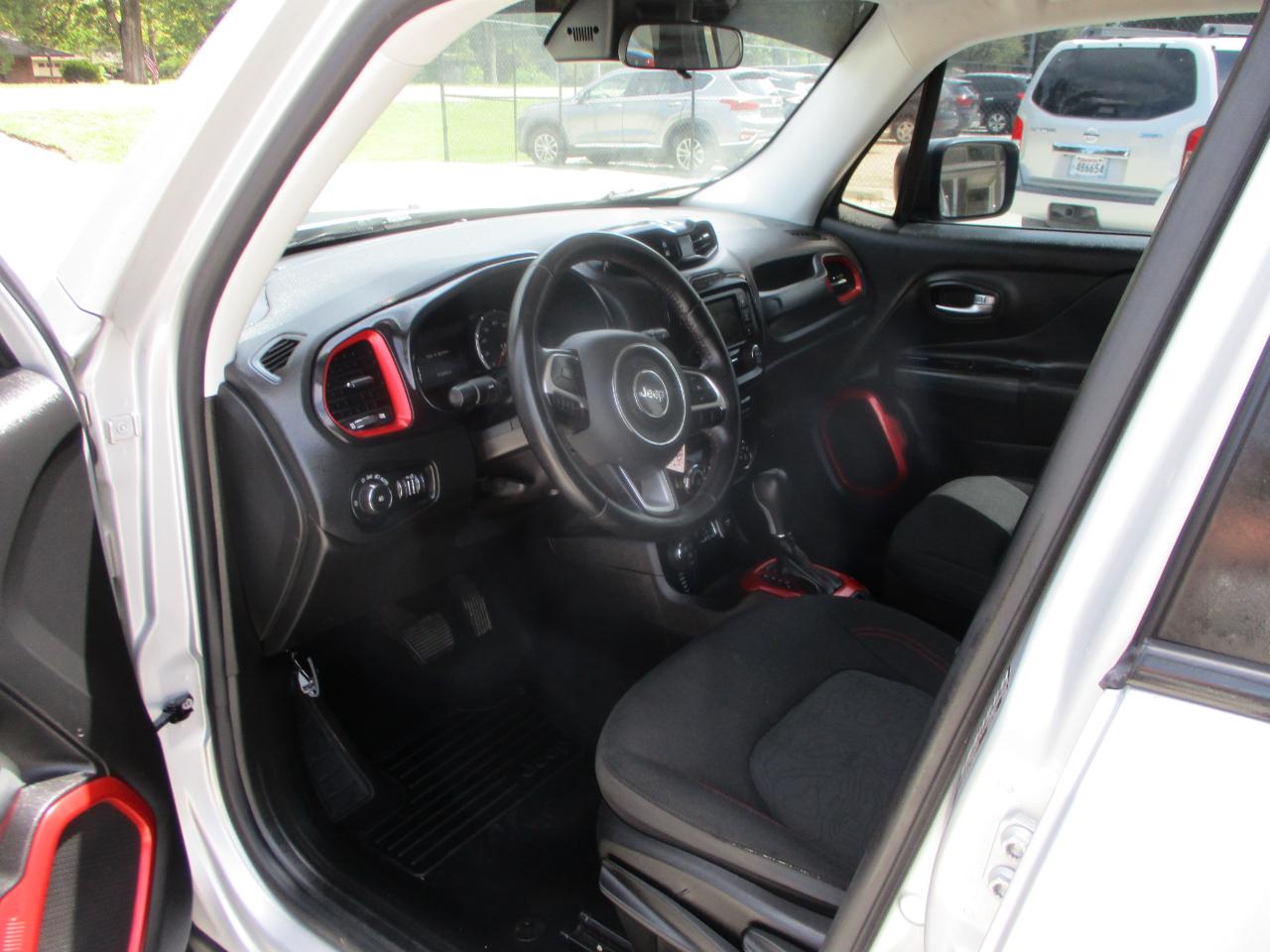 Jeep Renegade 4WD 4dr Trailhawk 2015