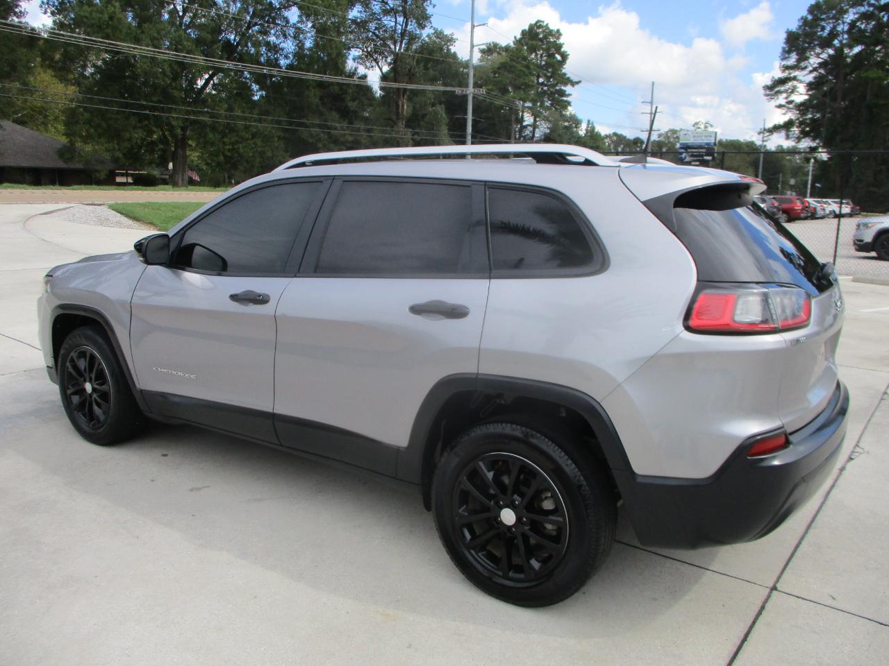 Jeep Cherokee Latitude FWD 2021
