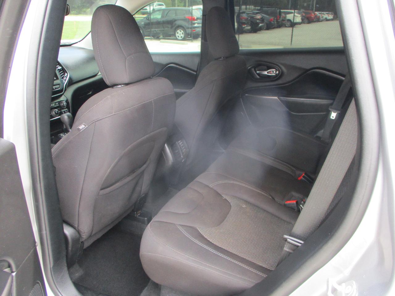 Jeep Cherokee Latitude FWD 2021