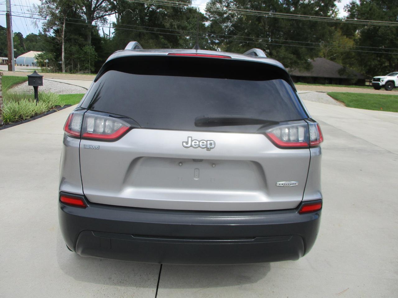 Jeep Cherokee Latitude FWD 2021