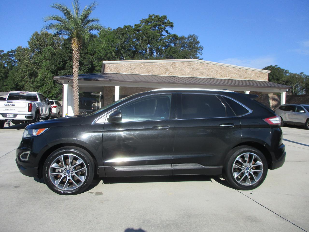 Ford Edge 4dr Titanium FWD 2015