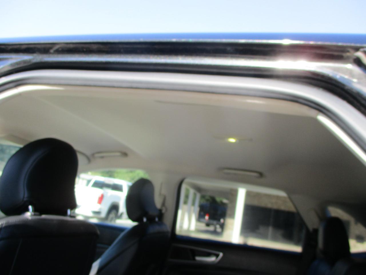 Ford Edge 4dr Titanium FWD 2015