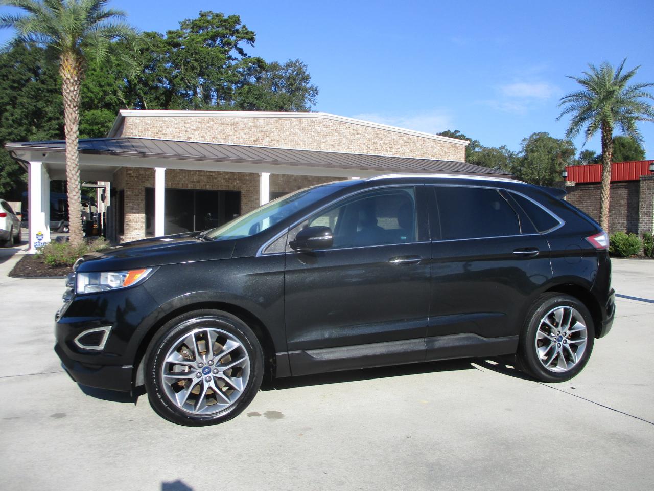 Ford Edge 4dr Titanium FWD 2015