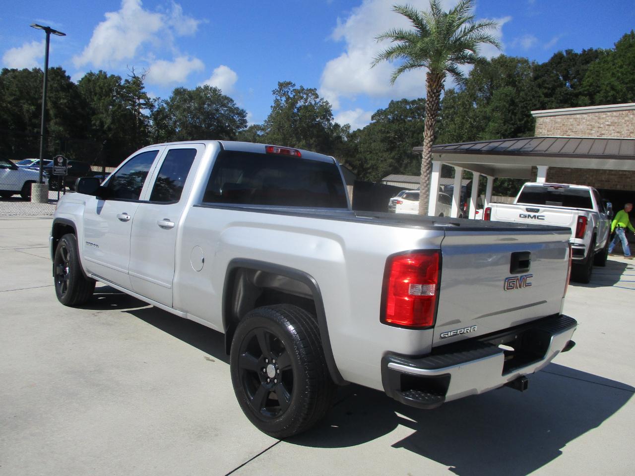 GMC Sierra 1500 4WD Double Cab 143.5" 2015