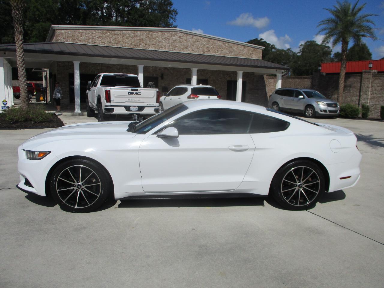 Ford Mustang EcoBoost Fastback 2017