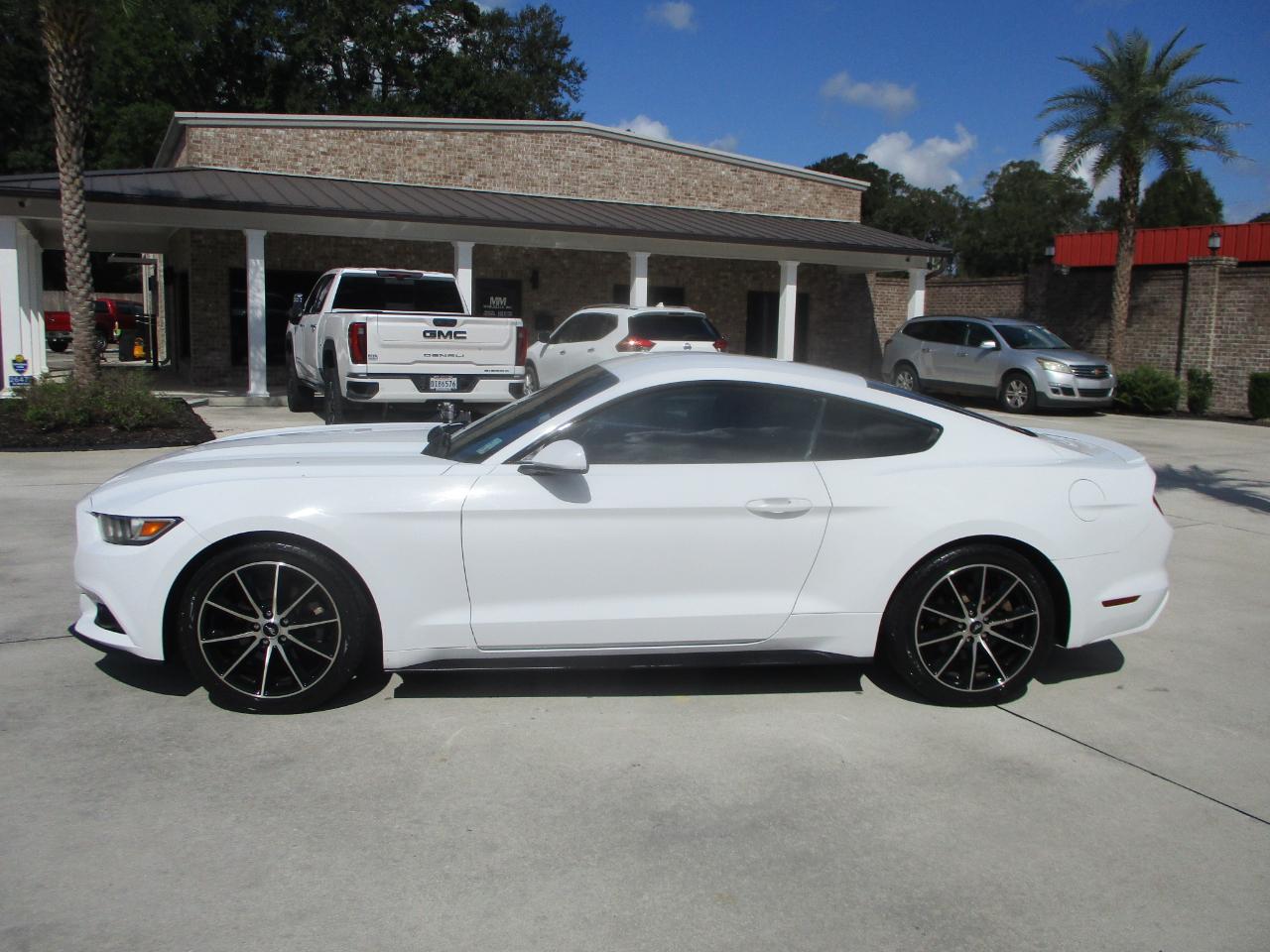Ford Mustang EcoBoost Fastback 2017