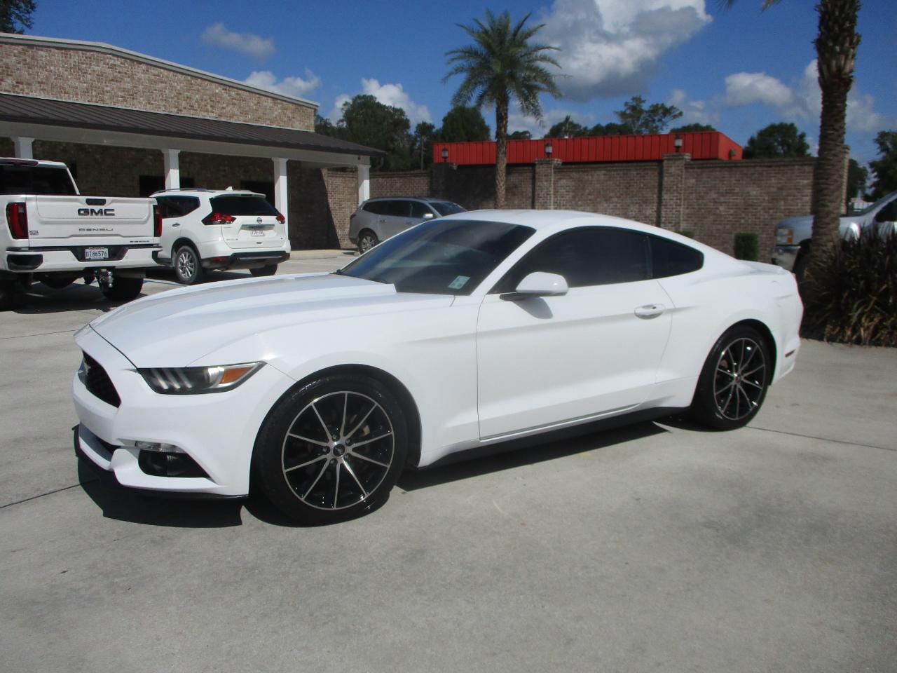 Ford Mustang EcoBoost Fastback 2017