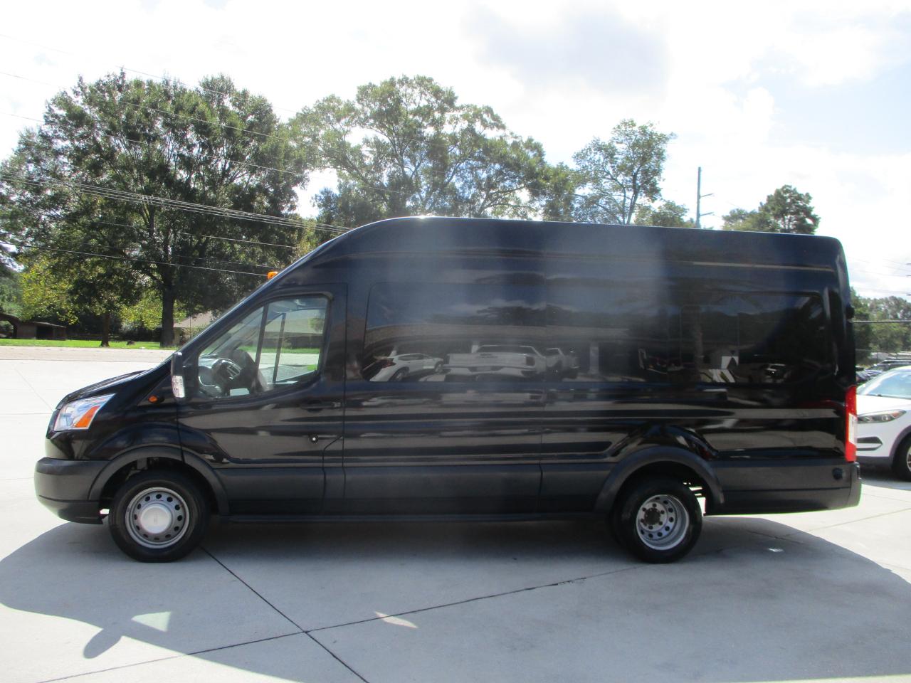 Ford Transit Wagon T-350 148" EL High Roof XLT Sliding RH Dr DRW 2016
