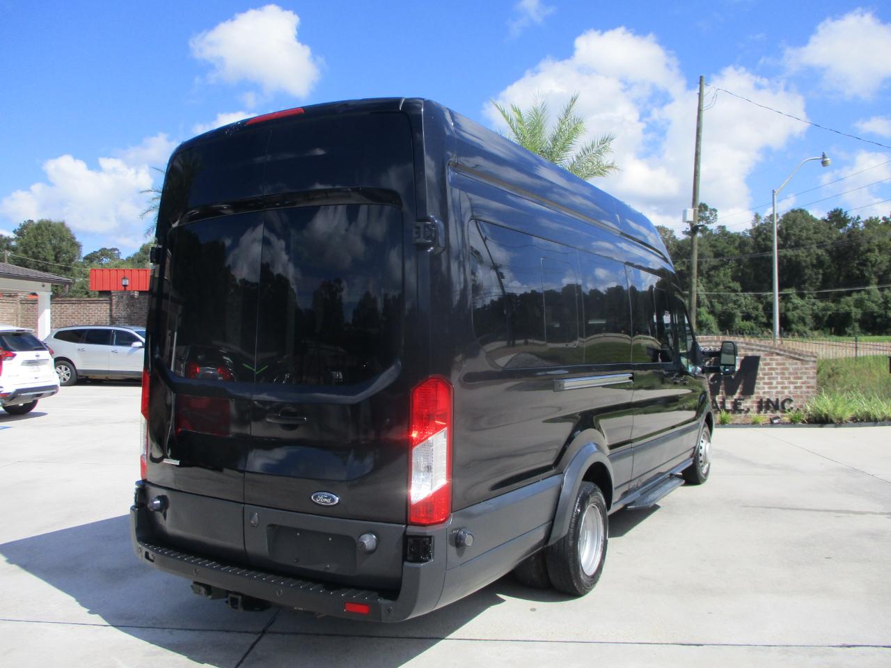 Ford Transit Wagon T-350 148" EL High Roof XLT Sliding RH Dr DRW 2016
