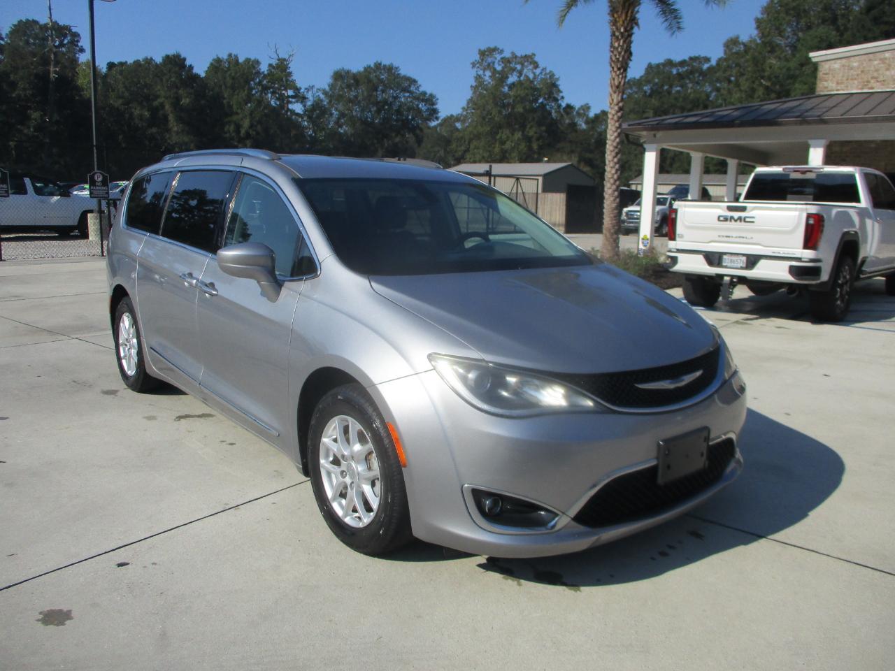 Chrysler Pacifica Touring L FWD 2020