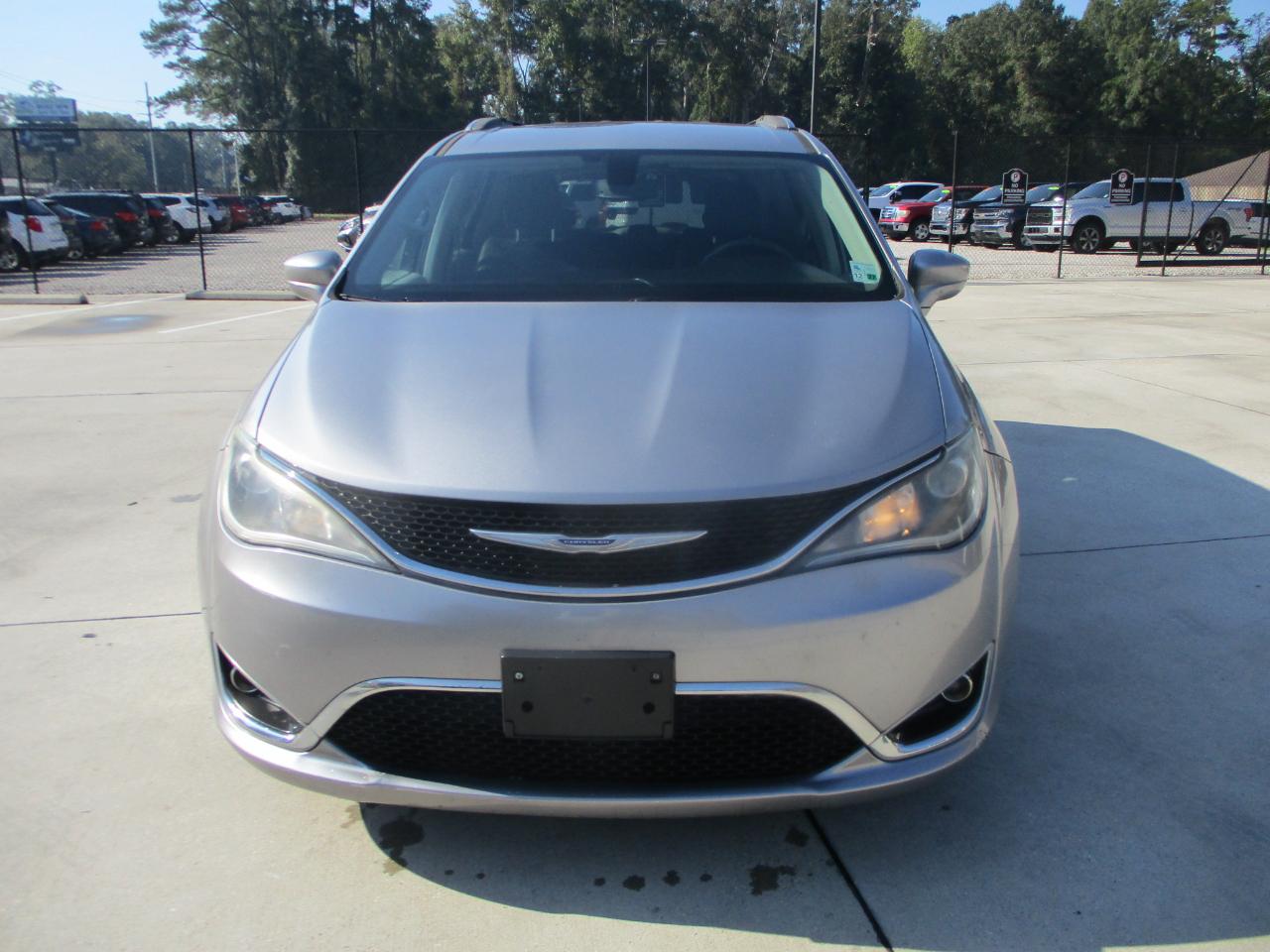 Chrysler Pacifica Touring L FWD 2020