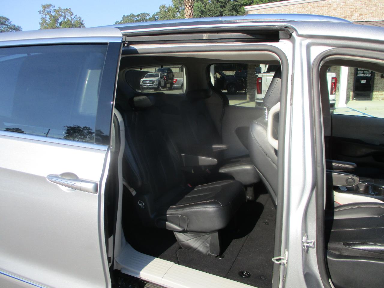 Chrysler Pacifica Touring L FWD 2020
