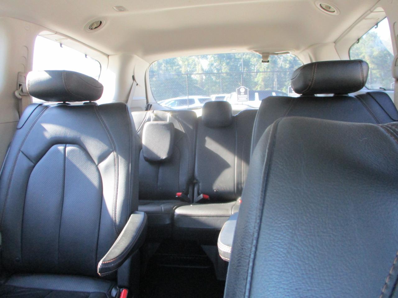 Chrysler Pacifica Touring L FWD 2020