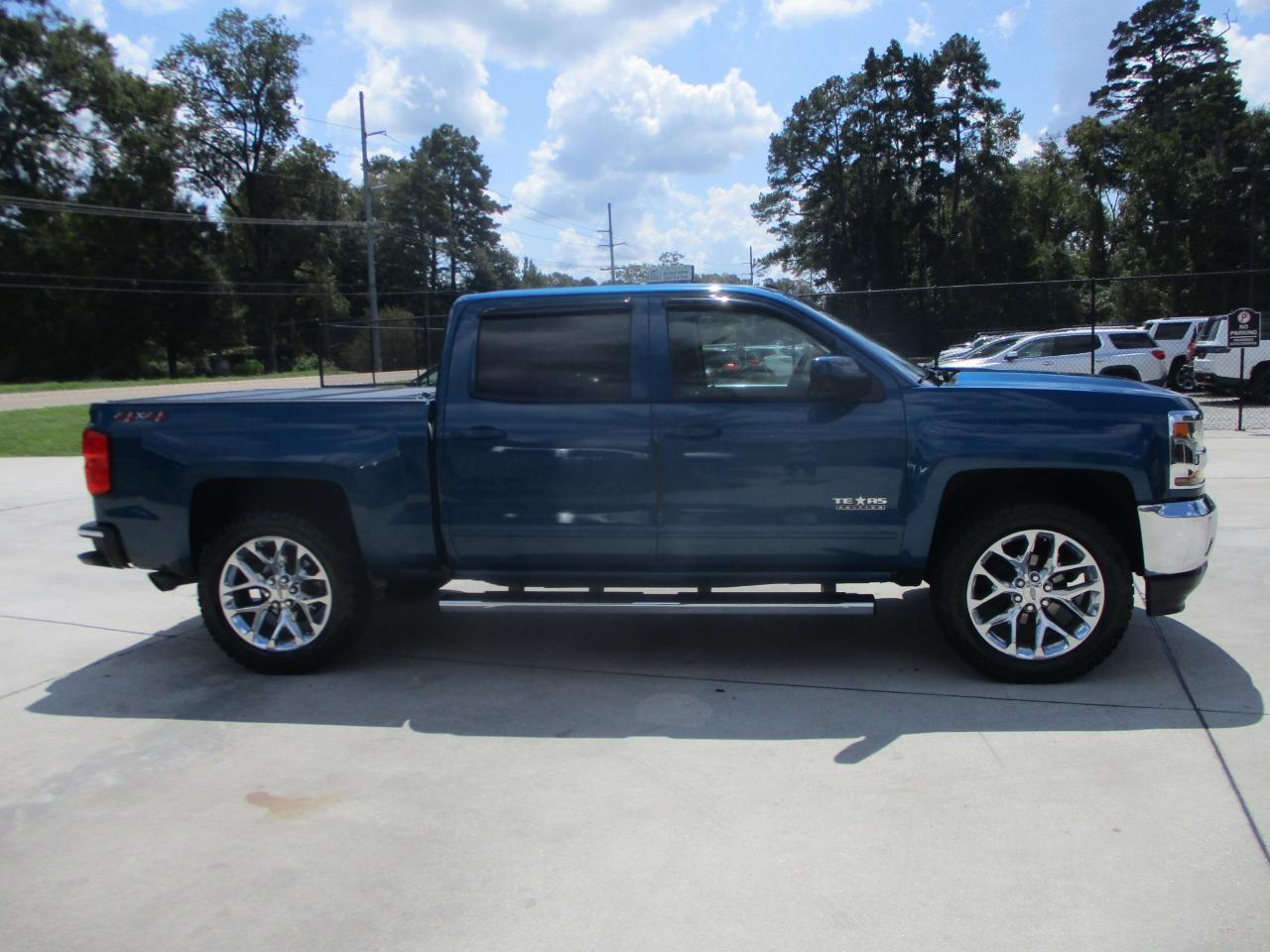Chevrolet Silverado 1500 4WD Crew Cab 143.5" LT w/1LT 2018