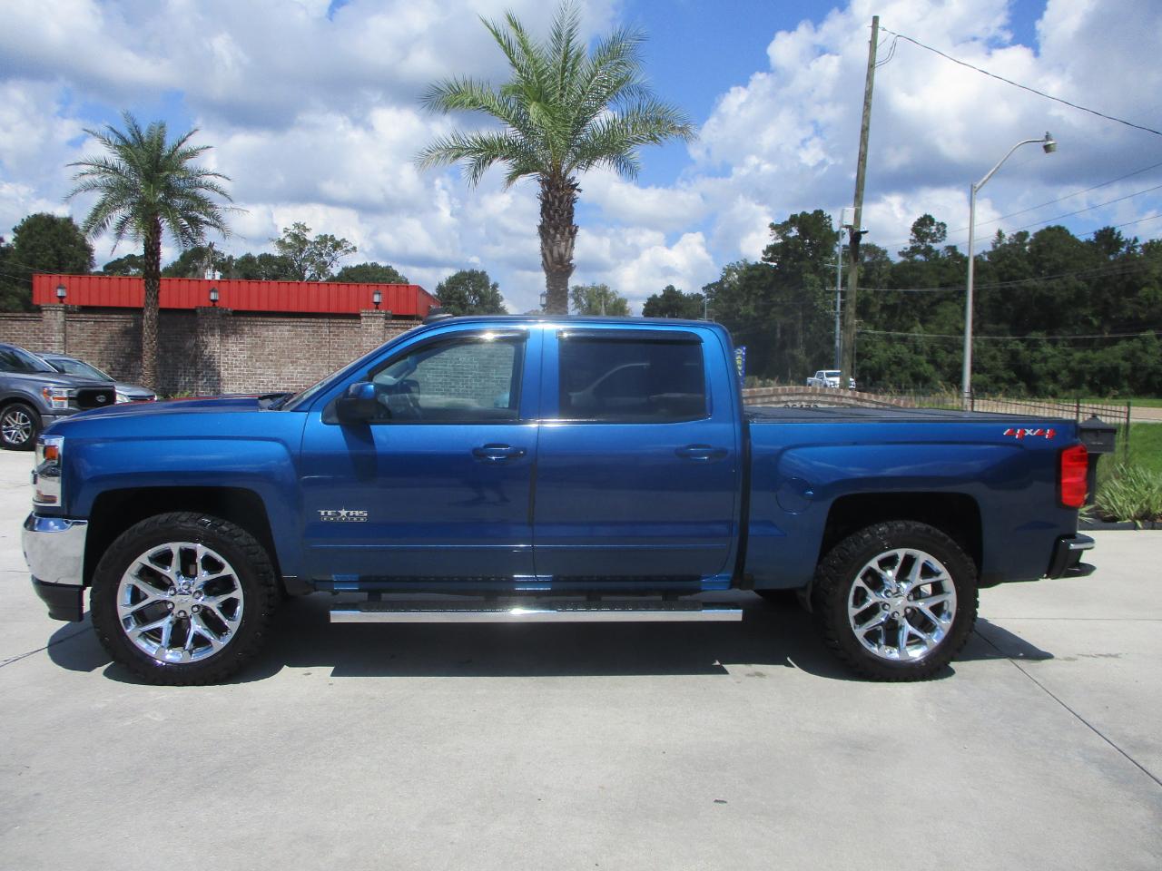 Chevrolet Silverado 1500 4WD Crew Cab 143.5" LT w/1LT 2018