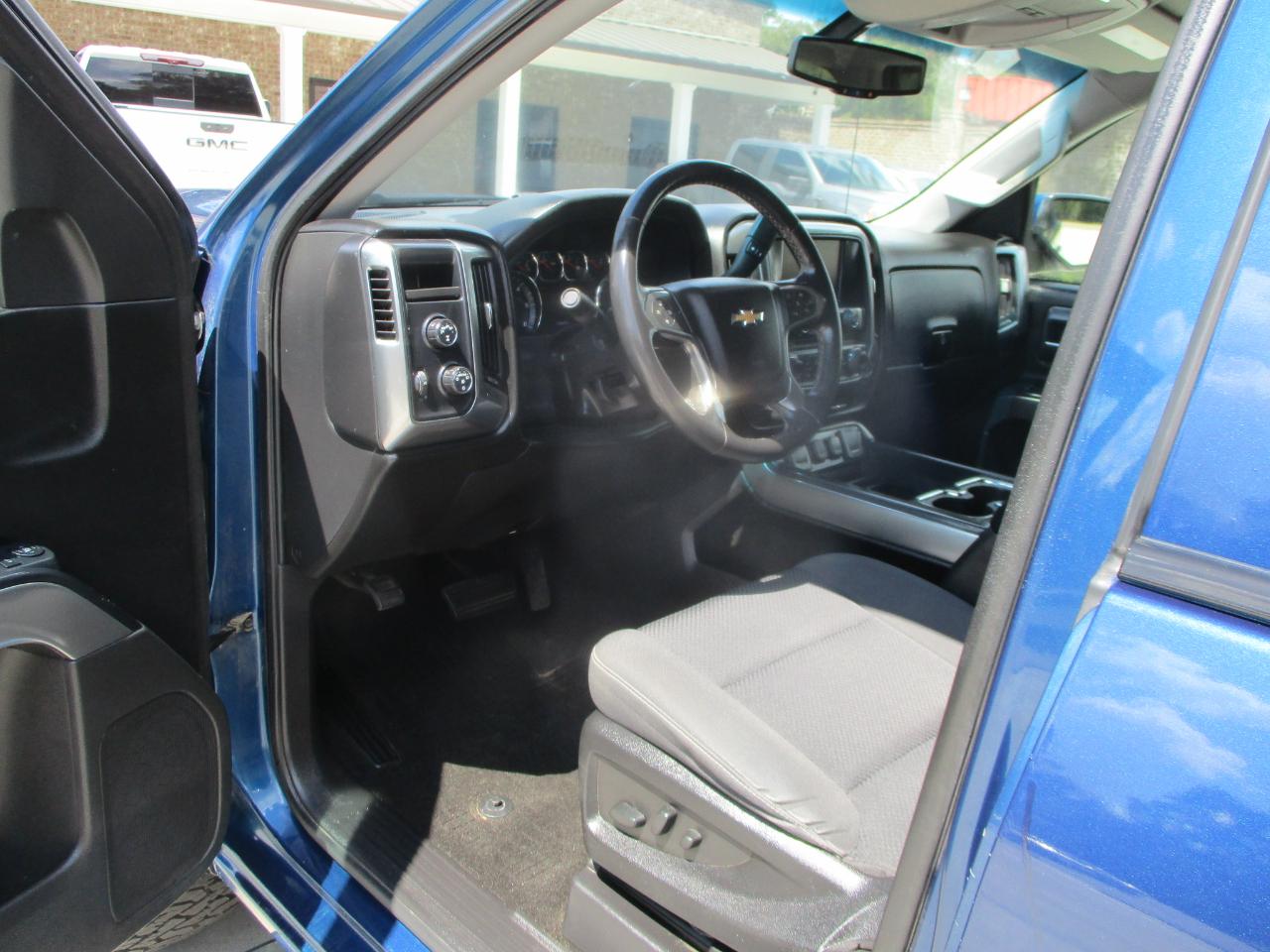 Chevrolet Silverado 1500 4WD Crew Cab 143.5" LT w/1LT 2018