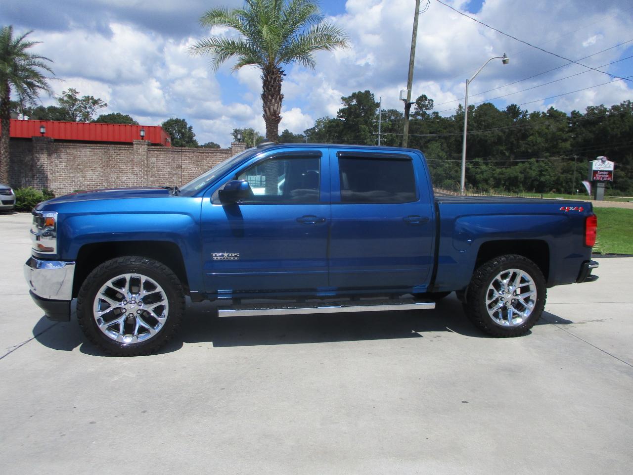 Chevrolet Silverado 1500 4WD Crew Cab 143.5" LT w/1LT 2018