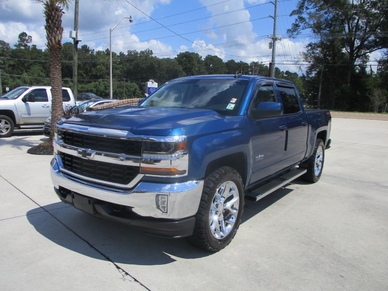 Chevrolet Silverado 1500 4WD Crew Cab 143.5" LT w/1LT 2018